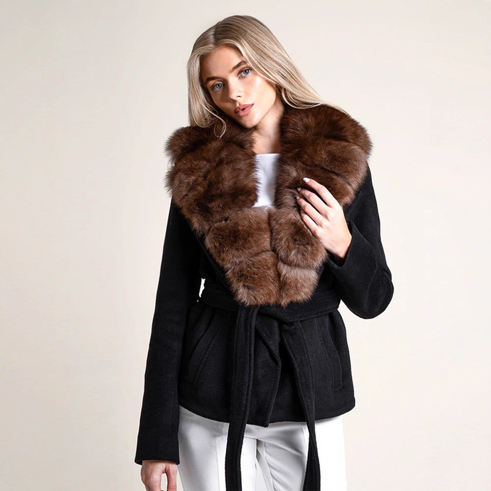 Simple Versatile Faux Fur Collar Coat With Tailored Fit