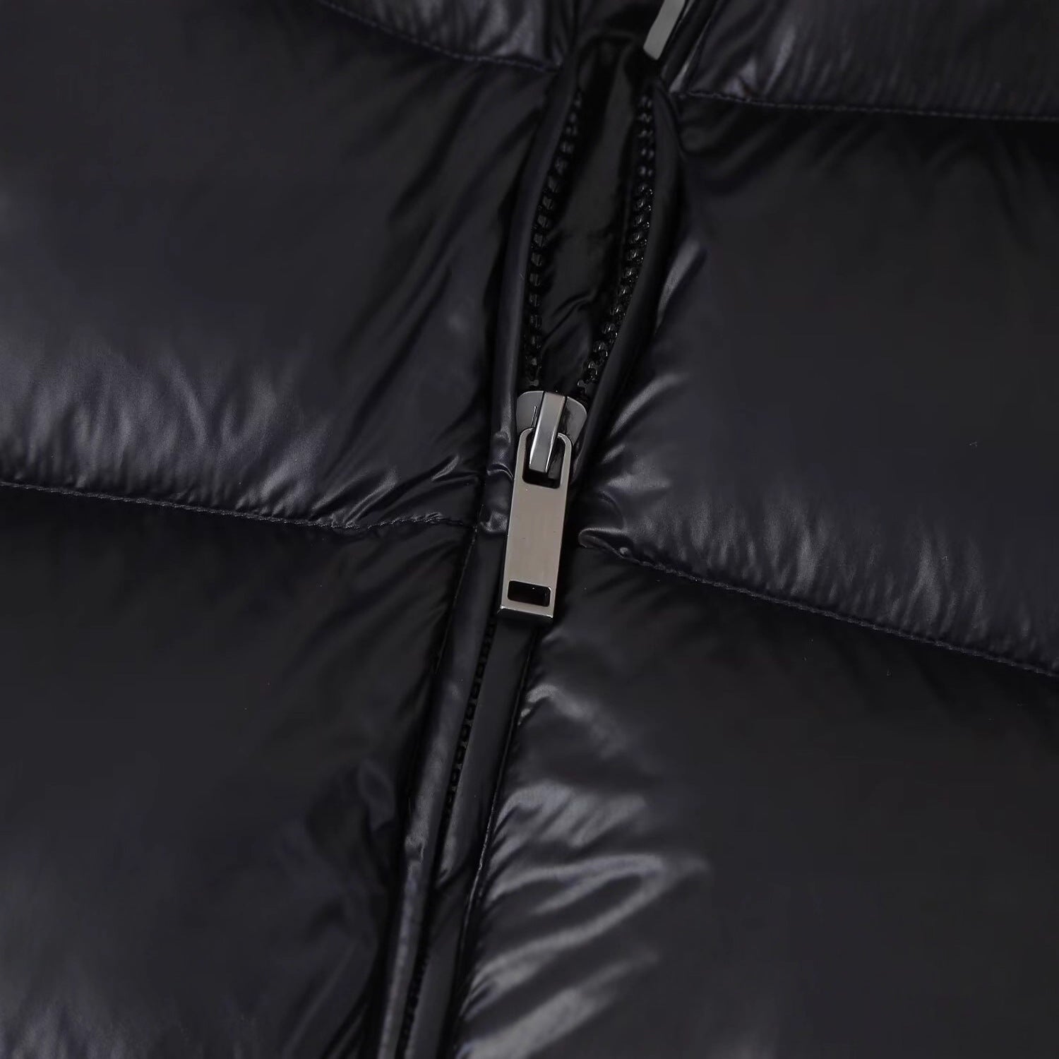 Simple And Versatile Hooded Two-tone Padded Cotton Jacket