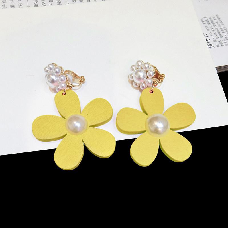 Pink Pearl Daisy Flower Earrings-Theone Apparel