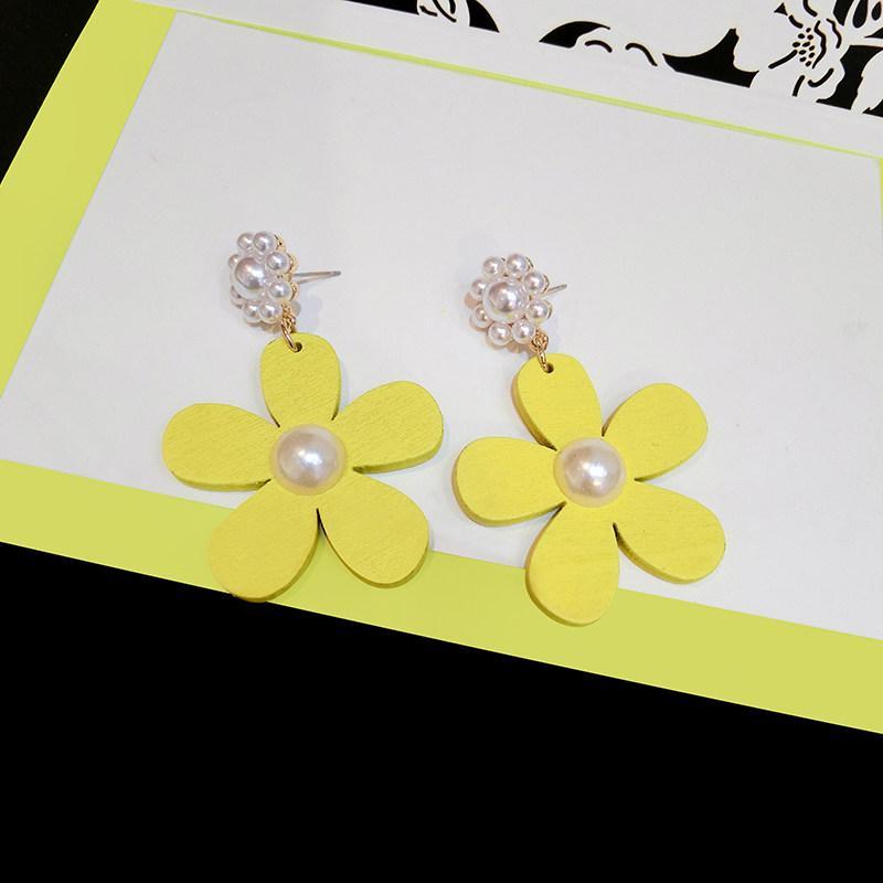 Pink Pearl Daisy Flower Earrings-Theone Apparel